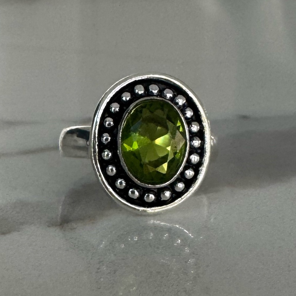 NWOT Sundance Portrait of a Meadow Ring, Peridot, Sterling Silver